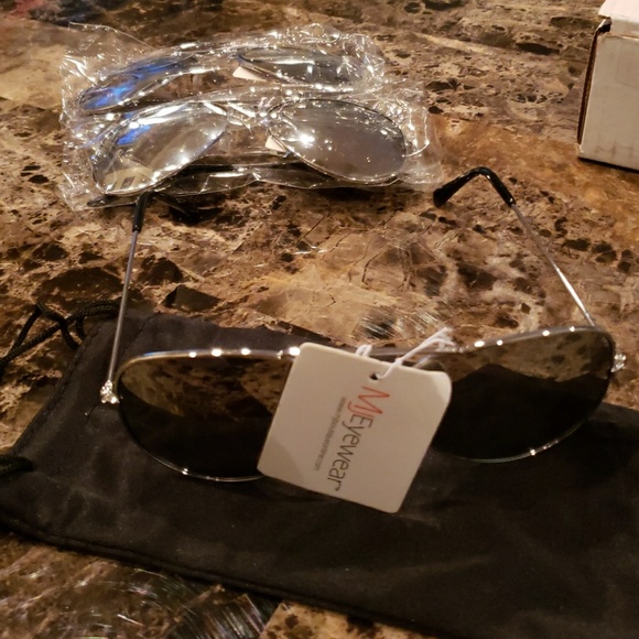 😍 3 for $10 Sunglasses - Picture 2 of 2